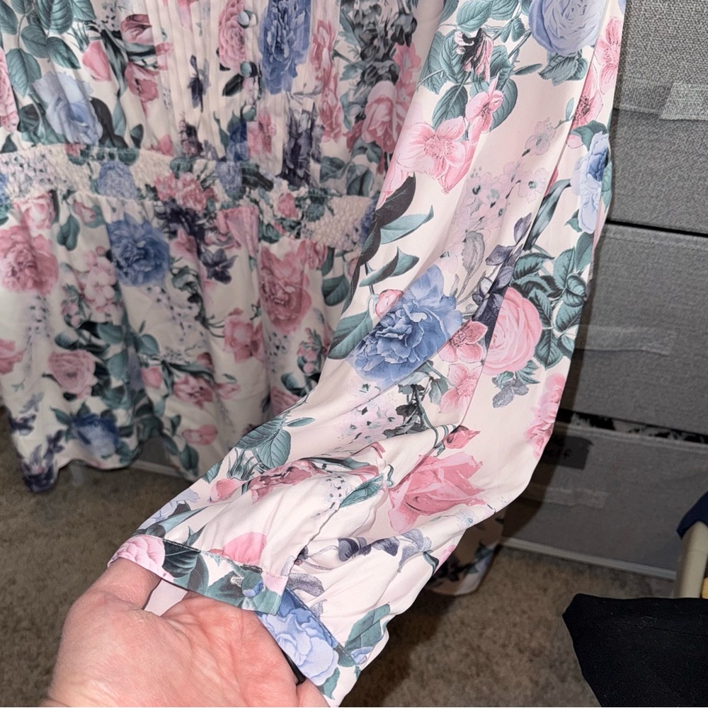 Torrid blouse size 5 - Picture 4 of 5